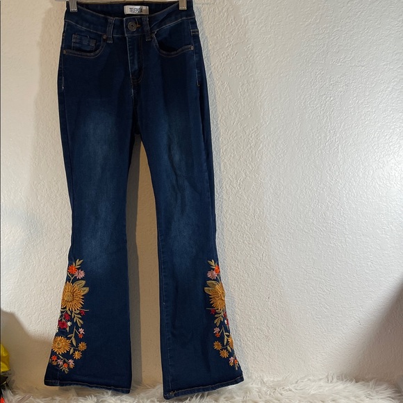TELEPATIA Embroidered Flare Jeans Hippie Boho Floral Bootcut Flare Size 1/25 - Picture 2 of 10